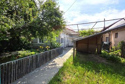 Casă cu 4 camere în Căpățânești