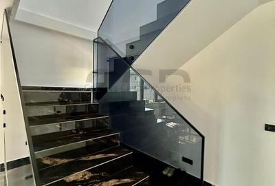 Casă cu 4 camere cu Teren 280 Mp în Central - 3