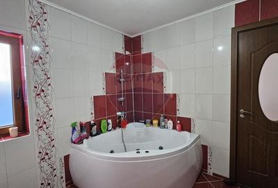 Casă cu 6 camere cu Teren 1000 Mp în Sfântu Ilie - 43