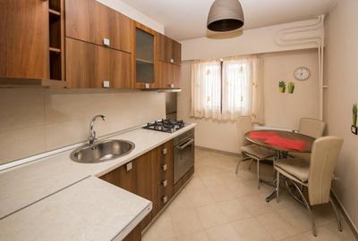 Apartament cu 3 camere decomandat în Decebal - 2