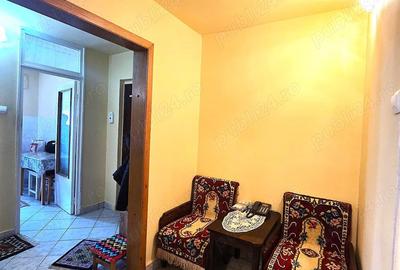 Apartament cu 3 camere decomandat în Micro 17 - 7