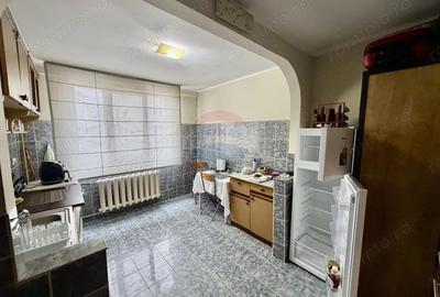 Garsonieră decomandată, mobilată în Gară - 9