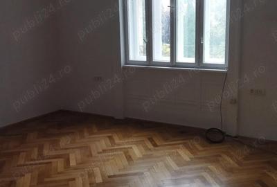 Spațiu comercial, de 30 mp, în Central