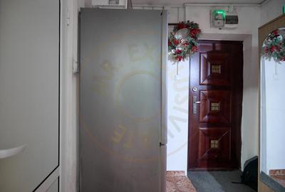 Apartament cu 3 camere semidecomandat, mobilat în Trivale - 10