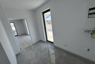 Penthouse de 3 camere, 74 mp, zona Eroilor - 3