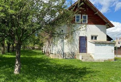 Casă cu 5 camere cu Teren 1925 Mp în Bran - 1