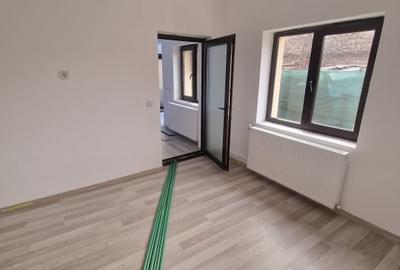 Medeea Casa parter de vanzare 5 camere - 12
