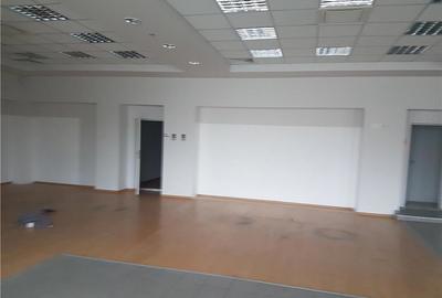 Spațiu comercial, de 530 mp, în Central - 9