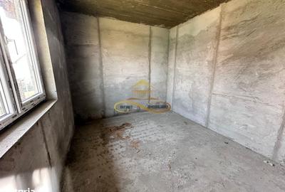 Casă cu 3 camere în Siretu - 11