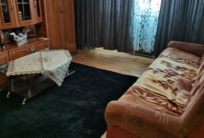 Apartament cu 3 camere decomandat în Frumoasa