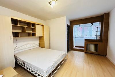 Garsonieră decomandată în Titan - 2