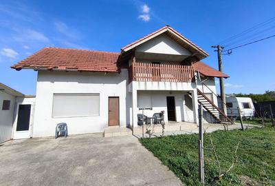 Casă individuală cu 4 camere cu Canalizare în Jebel - 2