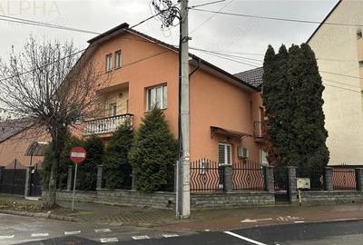 Vila Impunatoare cu 13 Camere Ideala pentru Clinica, After-School sau alte activitati comerciale - 2