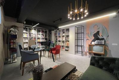 Apartament cu 3 camere semidecomandat, mobilat în Banu Manta