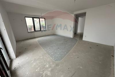 DE VANZARE Casa / Vila 5 camere in Otopeni McDonalds - 9