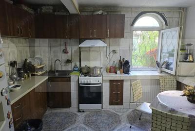 Apartament cu 3 camere decomandat în Girocului - 8