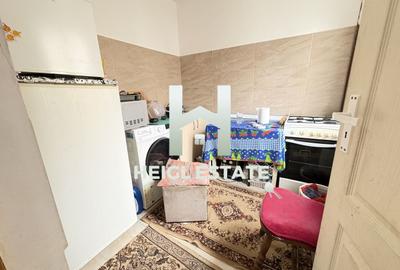 Apartament cu o camera in Complexul Studentesc la etajul 1 - 2