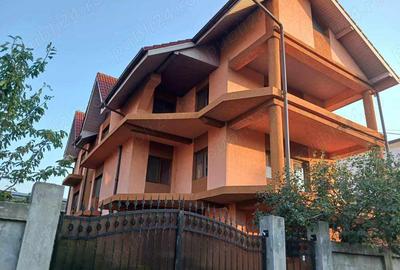 Casă cu 6 camere în Traian - 8