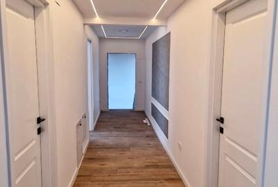 Vila multifunctionala: 10 camere cu baie proprie si piscina - padurea Snagov - 9