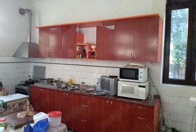 Spațiu comercial, de 150 mp, în Central - 7