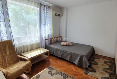 Garsoniera situata pe B-dul Iancu de Hunedoara la etajul 3, bloc izolat - 10