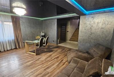 2 case  la pret de una in Valu lui Traian - 8