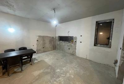 Casă cu 2 camere cu Teren 250 Mp în Vânători - 1