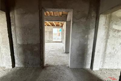 Casă cu 4 camere cu Teren 455 Mp în Nord - 9