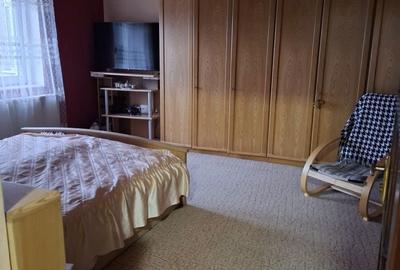 Apartament cu 3 camere decomandat în Petros - 2