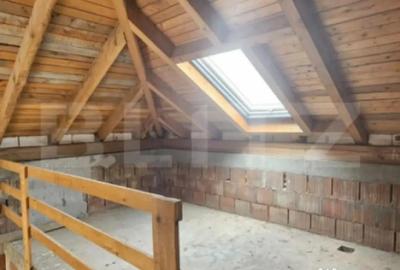 Casă cu 7 camere cu Teren 2703 Mp în Halmeu - 1