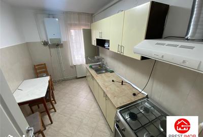 Apartament cu 3 camere decomandat în Tudor - 2