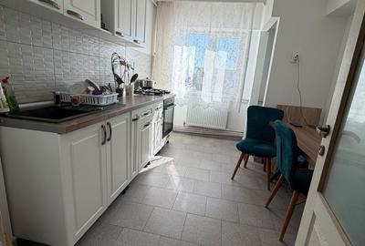 Apartament cu 2 camere decomandat în Energiei