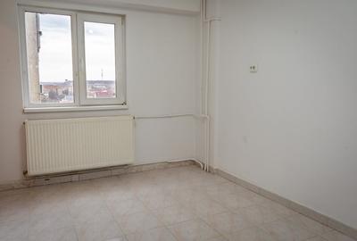 Decomandat - Spations - 2 bai - Langa Iulius Mall - 11