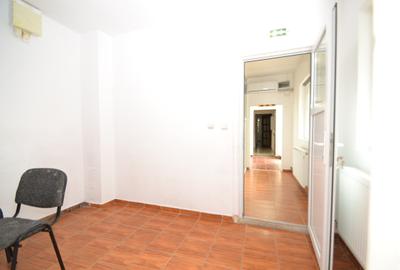 Casa 5 camere, 3 bai, 3 intrari - 8