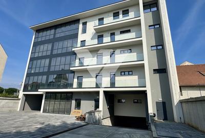 Birou, de 1,600 mp, în Central - 1