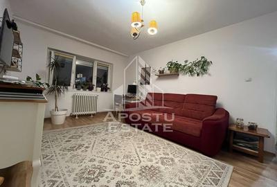 Apartament cu 3 camere,decomandat, 2 bai, etaj intermediar, Girocului - 3