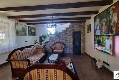 Casă cu Teren 1452 Mp în Lazuri - 2