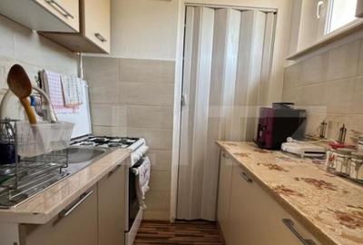 Apartament cu 3 camere semidecomandat în Dacia