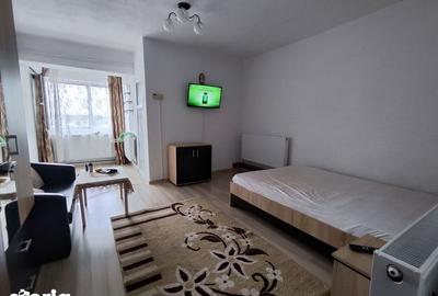 Garsonieră în 9 Mai - 2