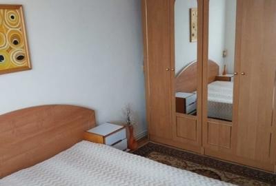Apartament cu 3 camere - zona Centru - Hala Centrala