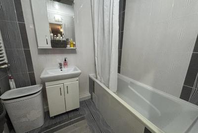 Apartament cu 2 camere decomandat în Olimpia-Stadion