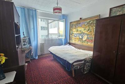 Apartament cu 2 camere decomandat, mobilat în Apusului