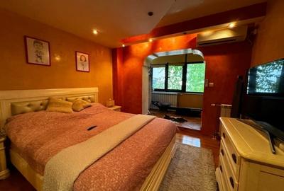 Apartament cu 3 camere decomandat în Târgu Cucu - 4