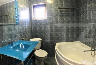 Casă cu 7 camere cu Teren 445 Mp în Central - 10