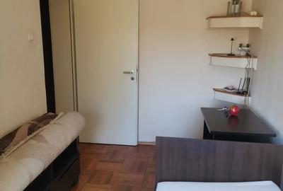 Inchiriez ap. 3 cam. Podgoria, etj 2 pre? 350 - 4