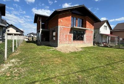 Casă cu 4 camere în Satulung - 1