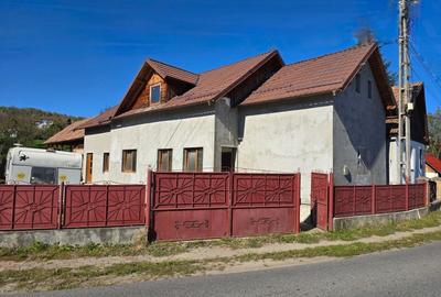 Casa la munte in Baisoara de 220mp utili, zona centrala