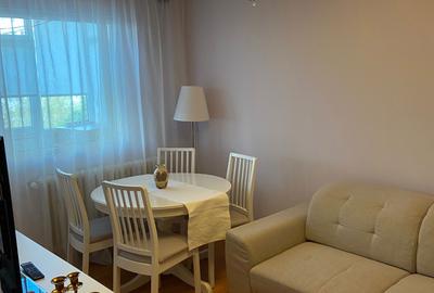 Apartament cu 3 camere semidecomandat în Theodor Pallady