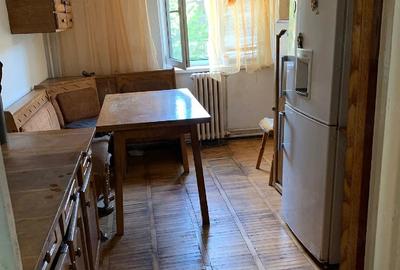 Apartament cu 3 camere decomandat în Luncă