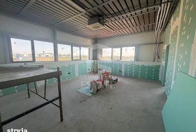 Spațiu comercial, de 550 mp, în Central - 6